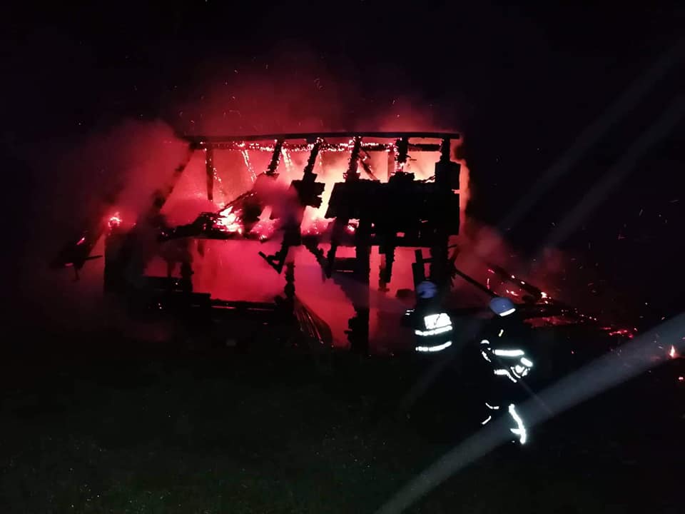 Podrobnosti požara, v katerem je pogorel vikend na območju Slovenj Gradca