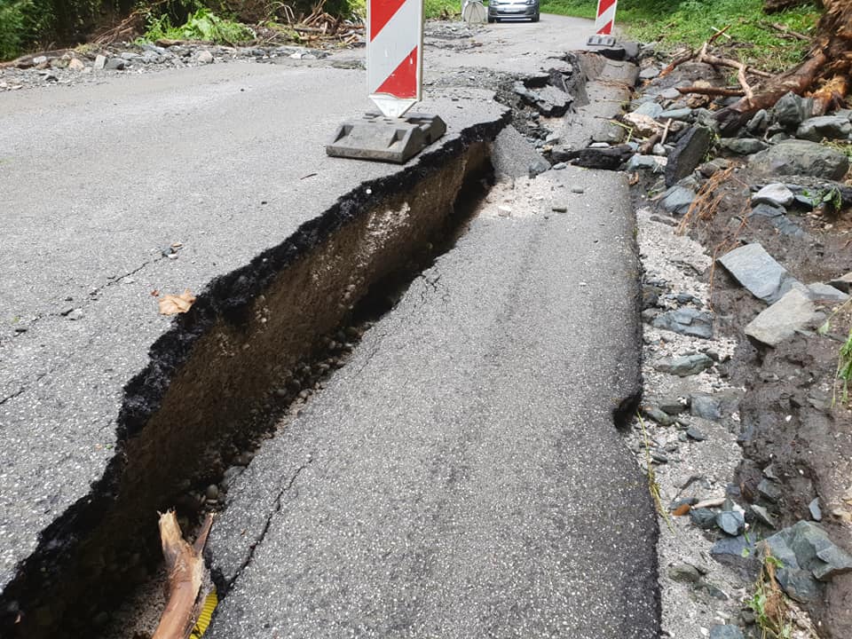 Več kot milijonska škoda na Muti, občina pričakuje pomoč države (FOTO)
