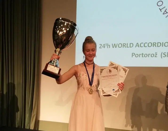 Danaja Grebenc ponovno absolutna mladinska svetovna prvakinja (FOTO)