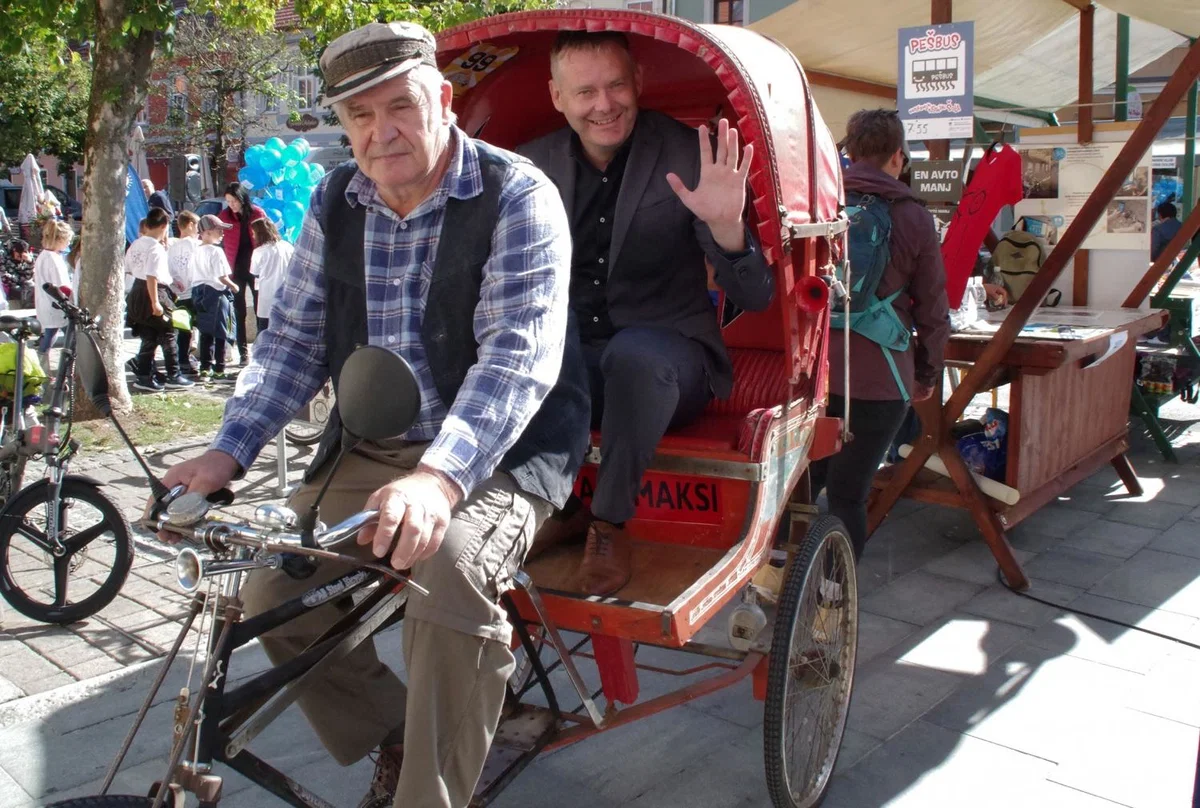 Parkirni dan je v Slovenj Gradec privabil množico obiskovalcev (FOTO)