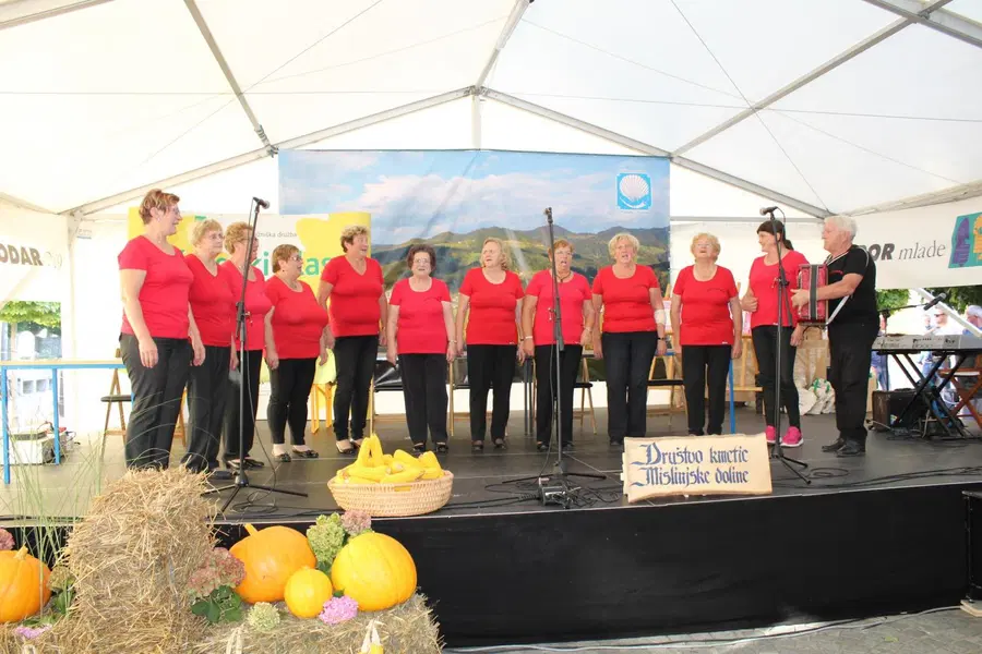 13. svetovni dan kmetic poteka pod sloganom »Izboljšanje odpornosti podeželskih žensk po epidemiji covid-19«