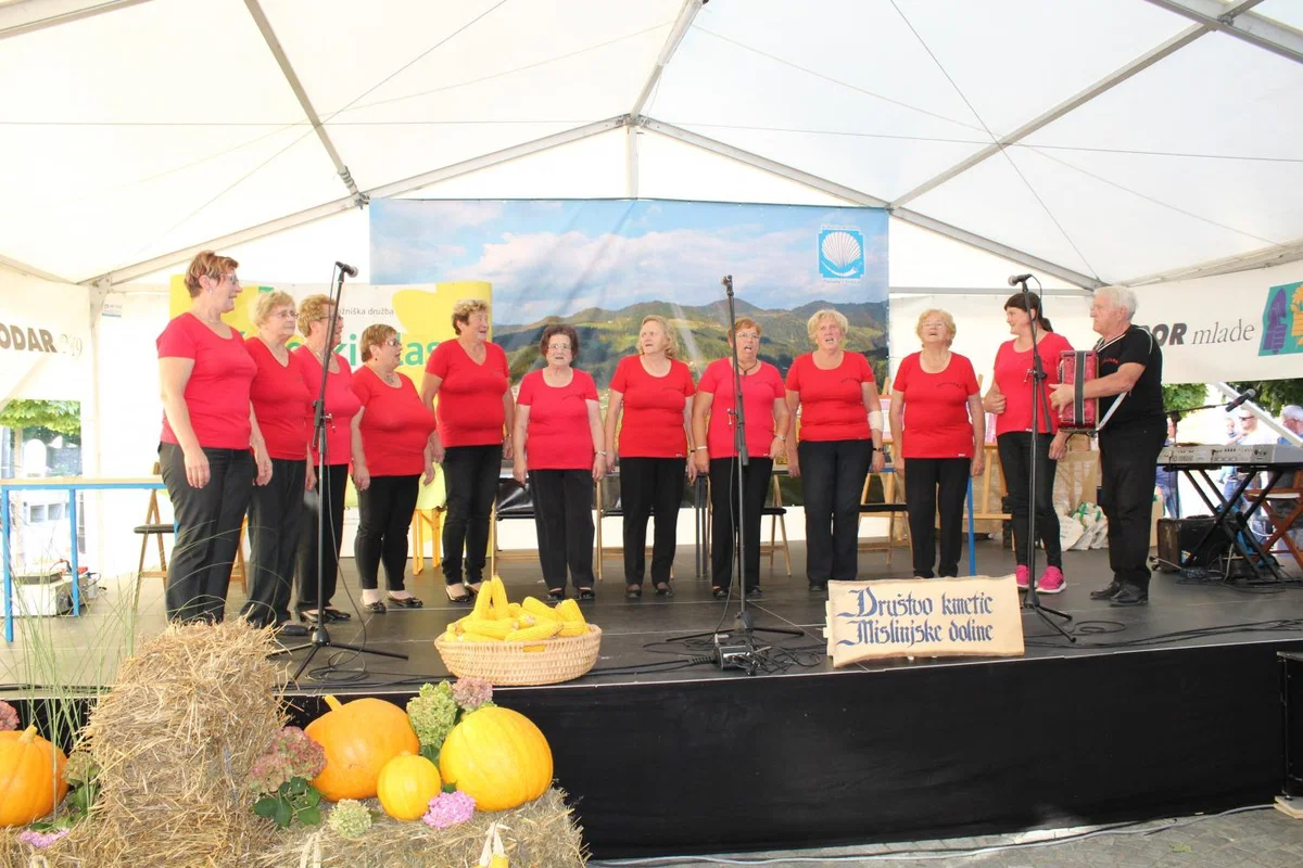 13. svetovni dan kmetic poteka pod sloganom »Izboljšanje odpornosti podeželskih žensk po epidemiji covid-19«