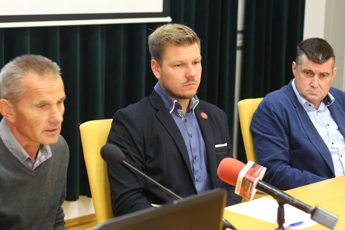 "Pokrovavko nam je vrglo dol. Besede nas ne prepričajo več, potrebna so dejanja" (VIDEO in FOTO)