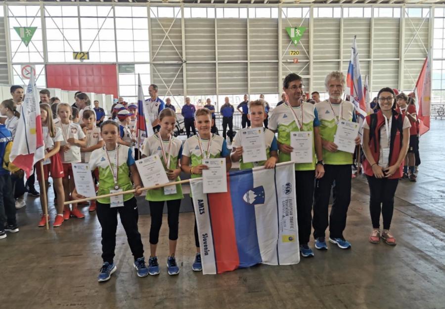 Med mladimi kolesarji na evropskem tekmovanju v Ženevi tudi Korošec