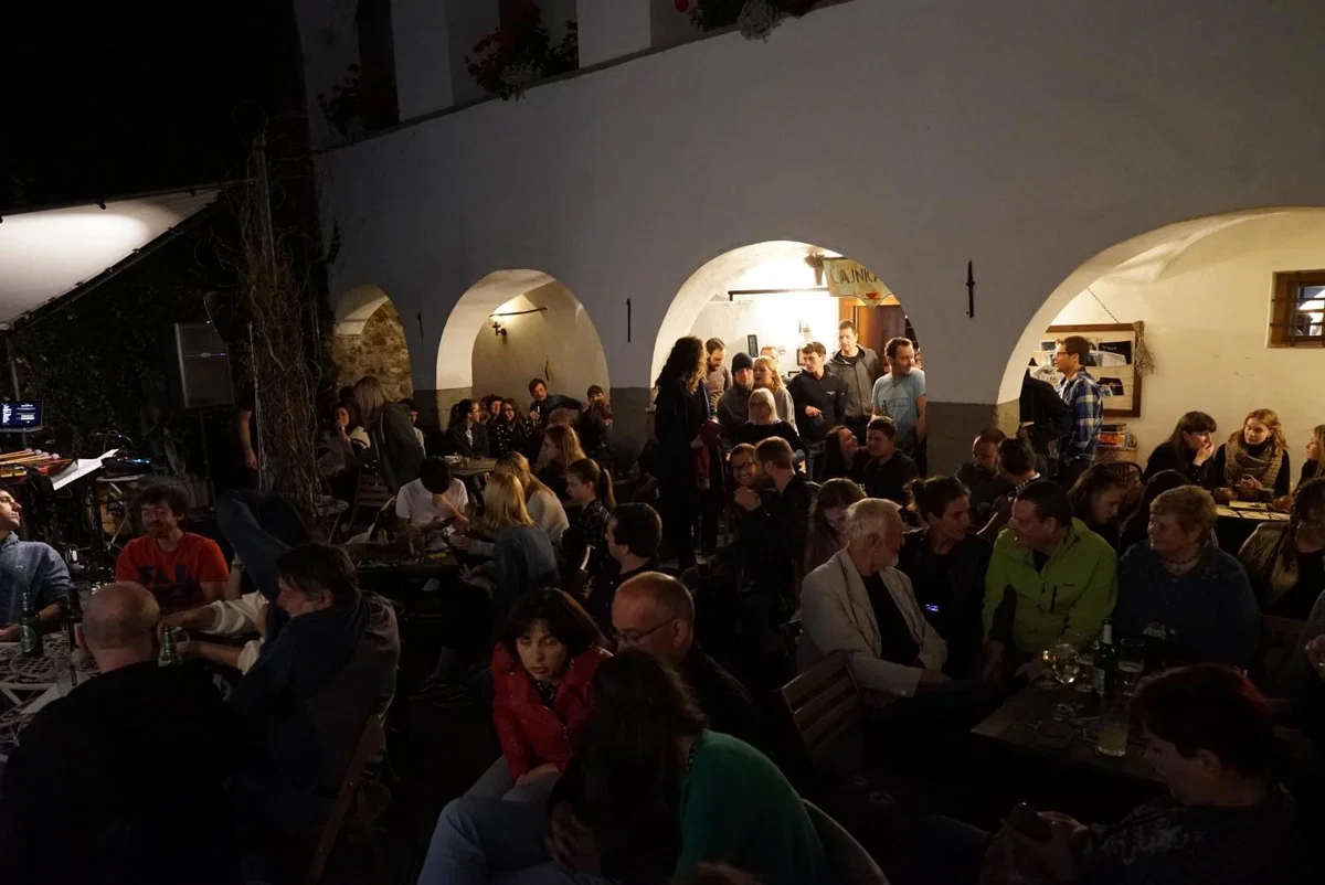 Izšel je kratek film o nastajanju novega žanra zvočnega filma (FOTO in VIDEO)