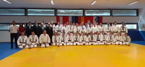 Slovenska ekipa osvojila srebro na mednarodnem judu turnirju na Ravnah, uspešni tudi Korošci (FOTO)