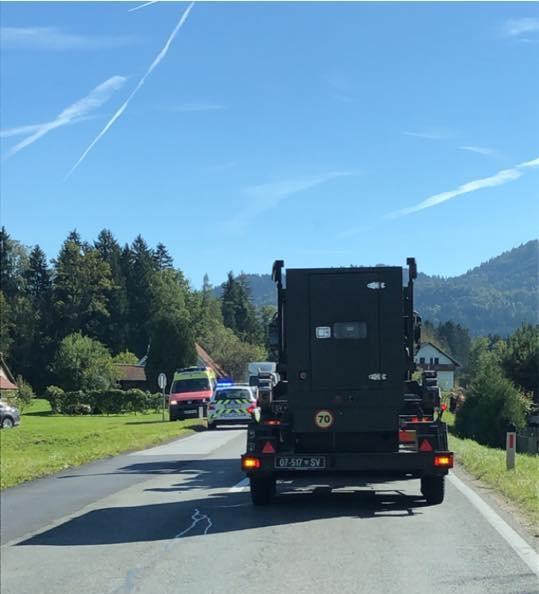 V Slovenj Gradcu sta trčila osebno vozilo in štirikolesnik