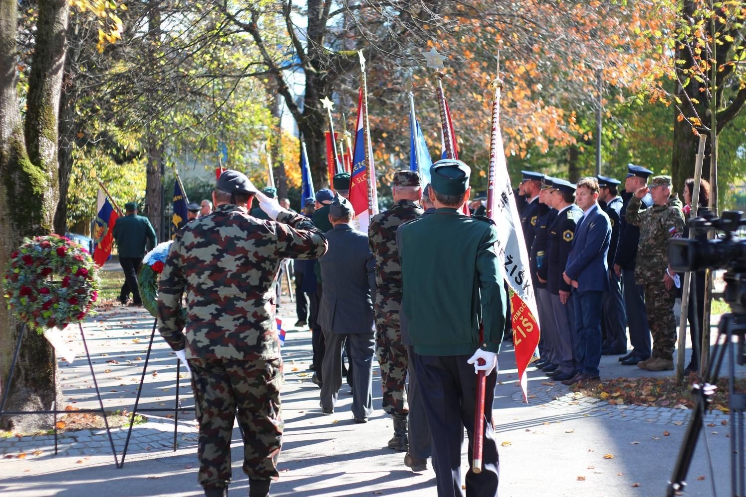 V Slovenj Gradcu s slovesnostjo počastili spomin na preminule (VIDEO in FOTO)