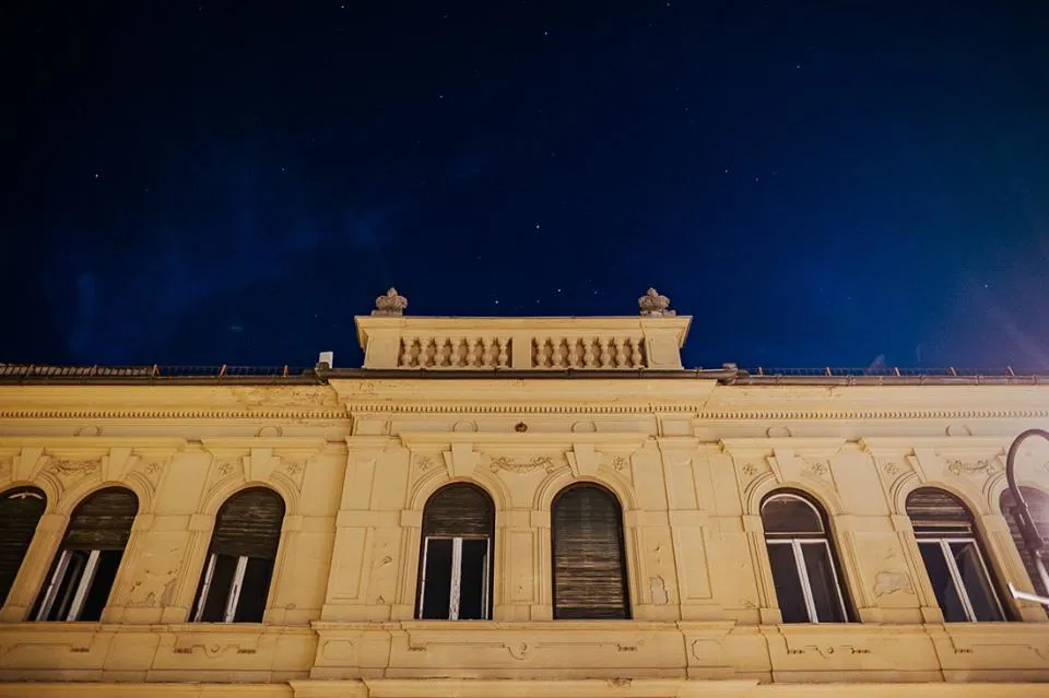 Intermedijska razstava Mestogeničnost se je poigravala s čutili množice obiskovalcev (FOTO)