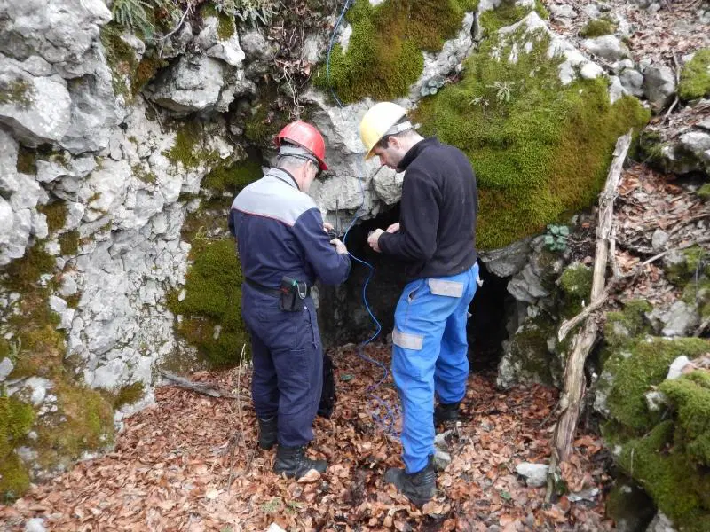 V Vuzenici našli minometno mino in jo razstrelili