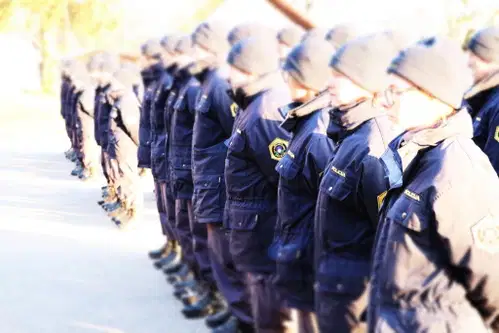 Policija v dveh dneh izdala 121 opozoril, 99 primerov predala zdravstvenim inšpektorjem
