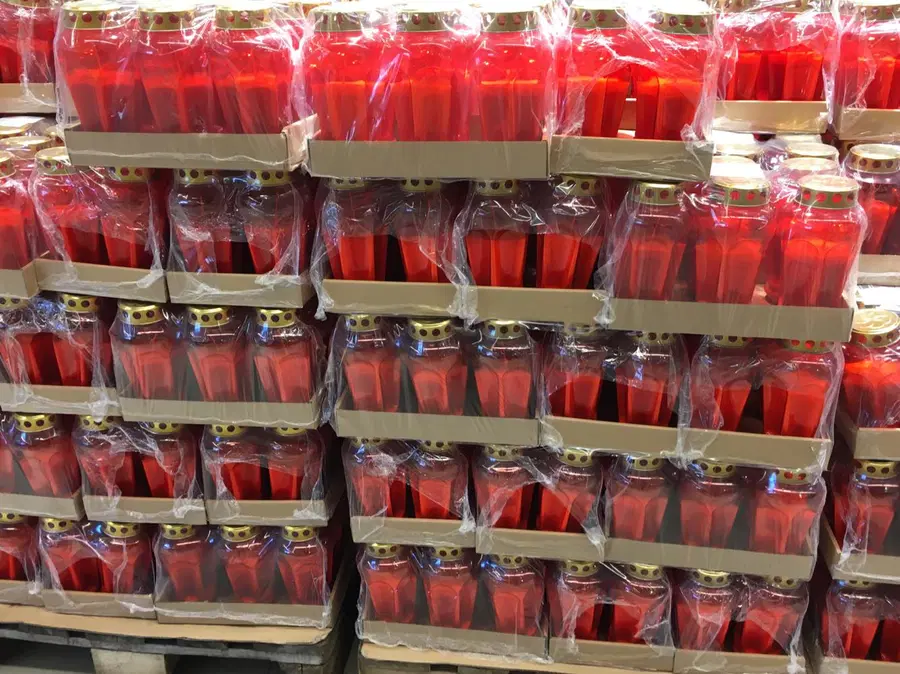 Nad odpadno embalažo in nagrobne sveče z novimi interventnimi ukrepi