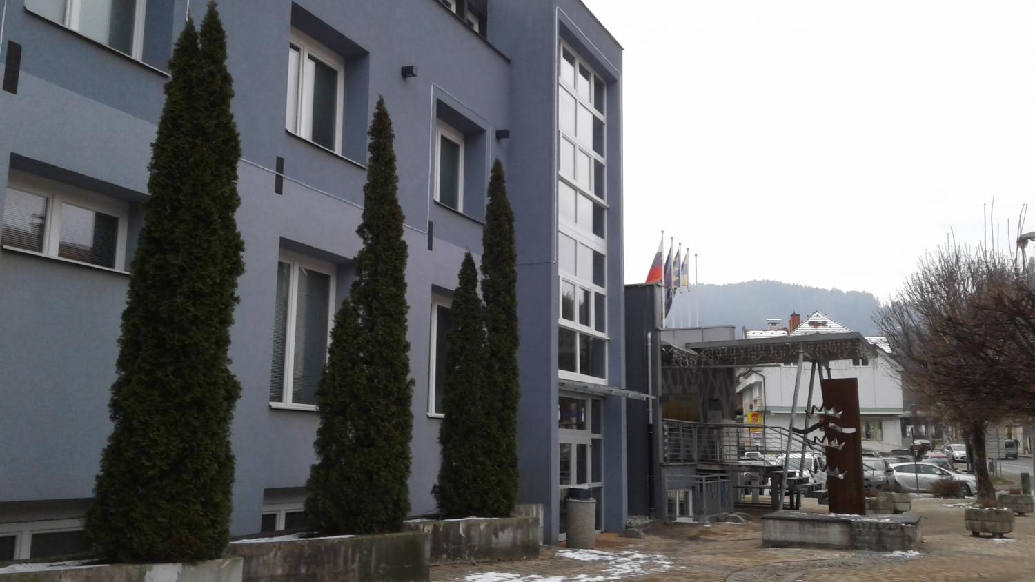 Decembrski gumbki sreče: Prevalje bodo danes zasijale v soju prazničnih luči