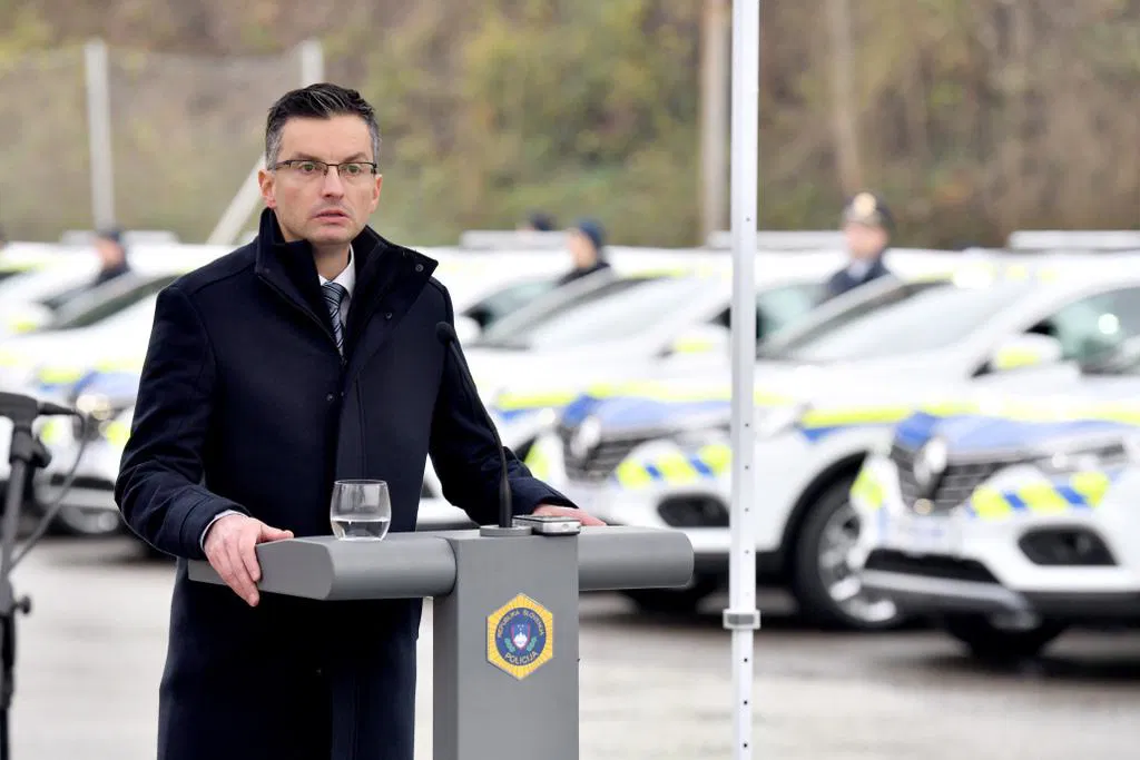 Šarec: Računalnik je zablokiral. Edini resni smisel je restart in reset