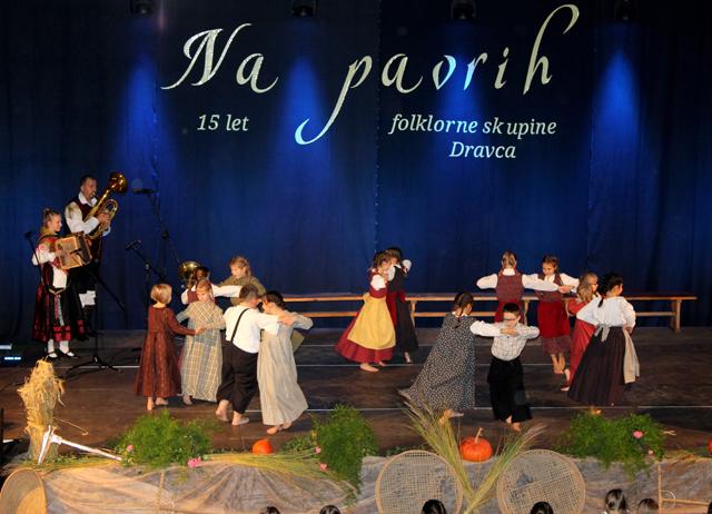 Folklorna skupina Dravca obeležila 15 let uspešnega delovanja (FOTO)