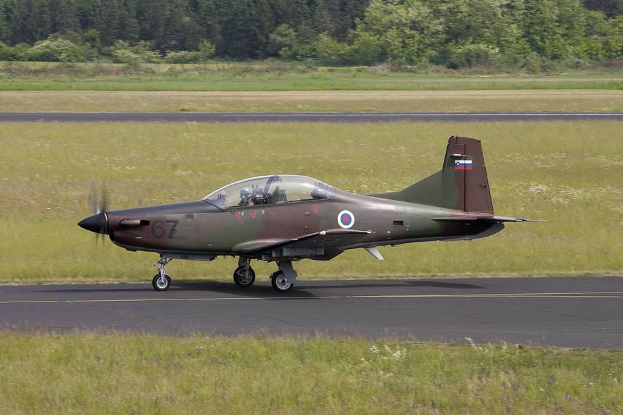 Dravograd: letalo poškodovalo daljnovod