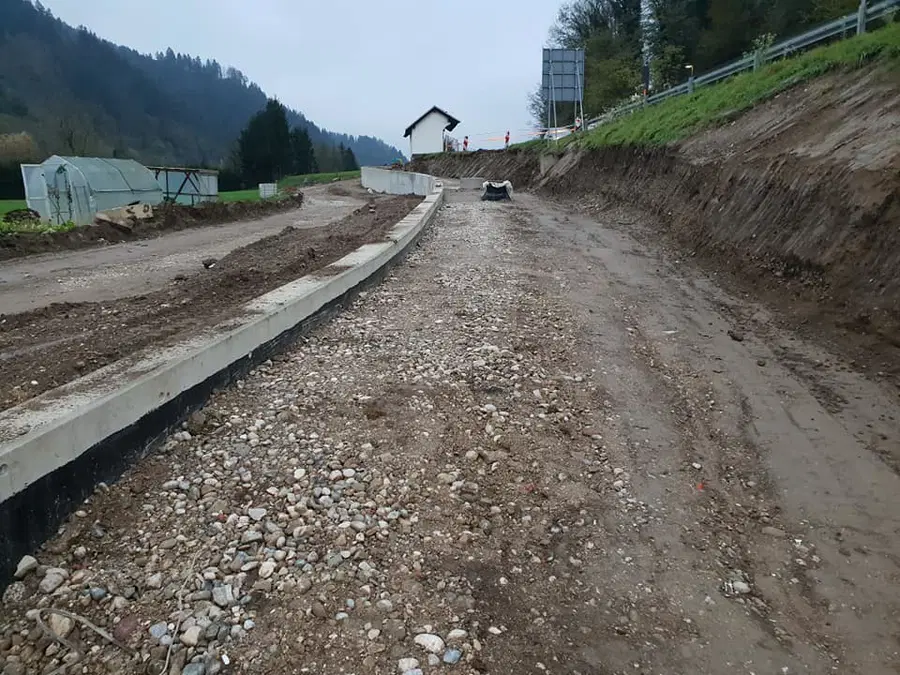 Na Muti gradijo podhod, staro avtobusno postajo bo zamenjala nova (FOTO)