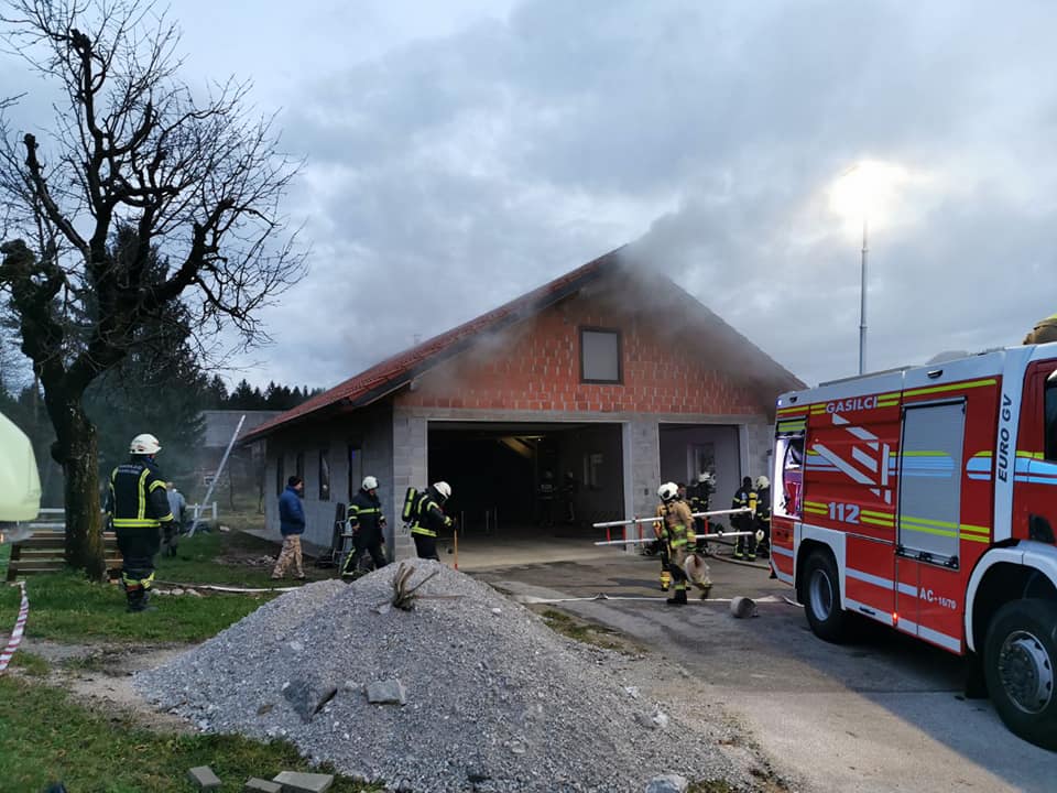 V požaru v Mislinjski Dobravi za okoli 5000 evrov škode (FOTO)