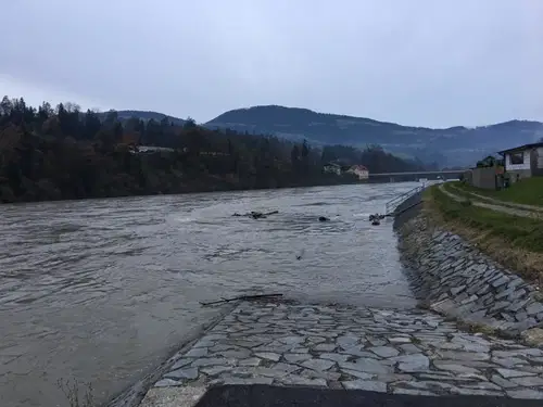 Drava čistejša, a kopanje v njej še vedno odsvetovano