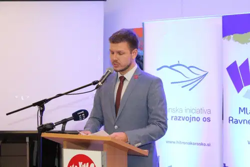 Aljaž Verhovnik: "Stroka svoje delo opravlja dobro in spodobilo bi se, da bi se tako obnašala tudi (nekatera) politika"