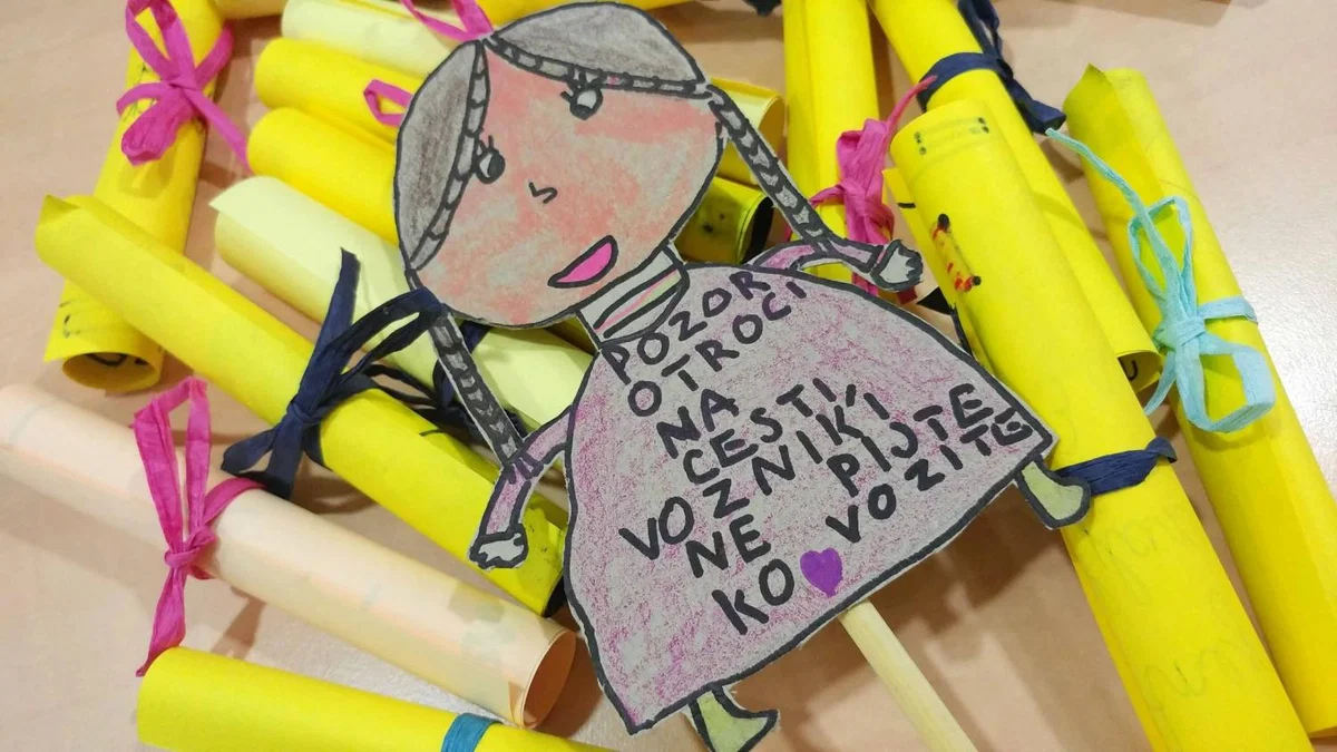 Akcija Otroci za varnost v prometu: Policisti bodo skupaj z otroci razdeljevali izdelke voznikom, ki jih bodo ustavili v dneh okoli martinovega