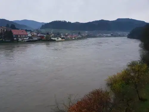 Deset let po poplavah na Dravi zgrajeni protipoplavni nasipi, a popolne zaščite ni