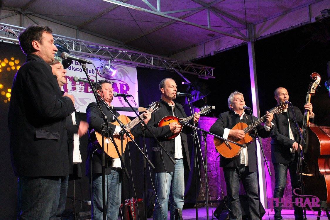 V Žerjavu prirejajo večer s pridihom morja in klapo Nevera