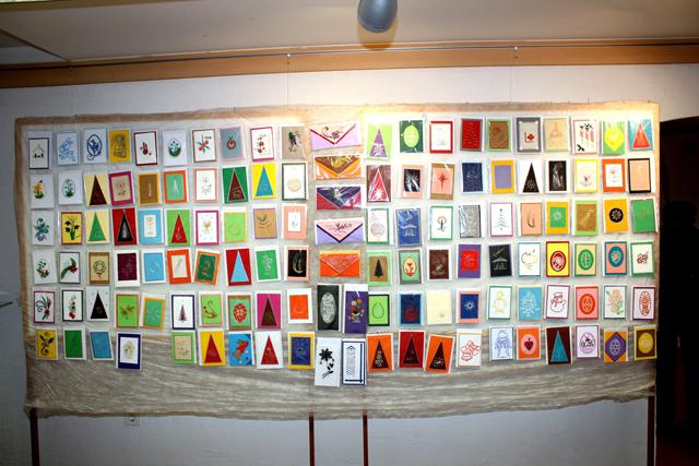 Več kot 300 unikatnih voščilnic na razstavi ročnih del v Dravogradu (FOTO)