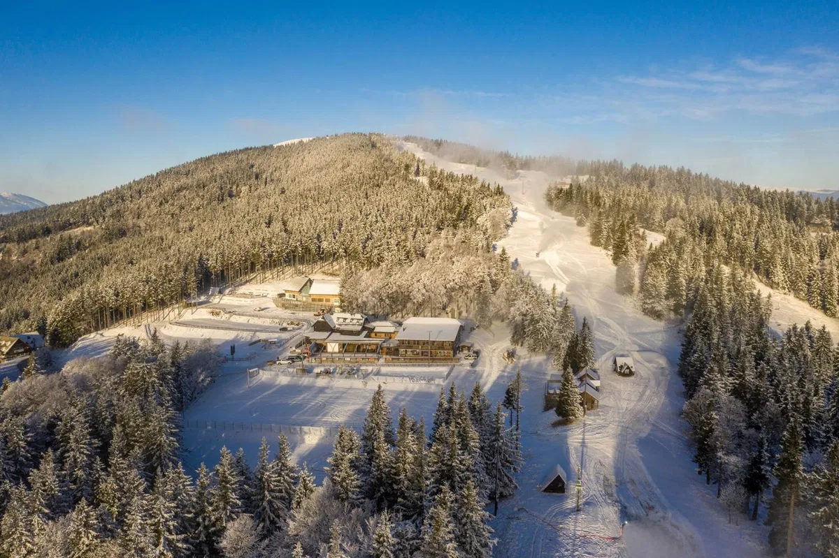 V petek otvoritev smučarske sezone na Kopah: čakajo vas številne novosti, najcenejše karte in nepozabna zabava brez vstopnine (VIDEO)