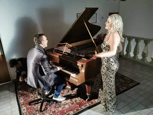 Fredi Miler in Jasmina Buč predstavljata pesem "Življenje je eno" (FOTO in VIDEO)