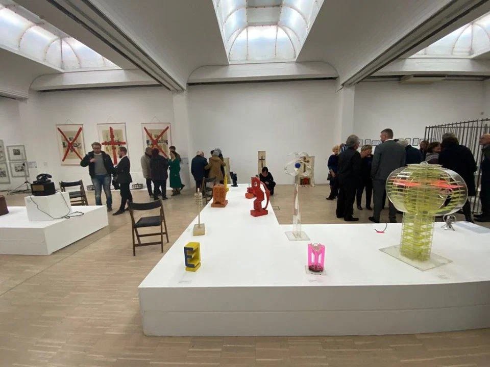 V KGLU na ogled postavili dela, ki so nastala v sklopu gibanja Arte Utile ter tudi druge segmente Poggijeve umetnosti (FOTO)