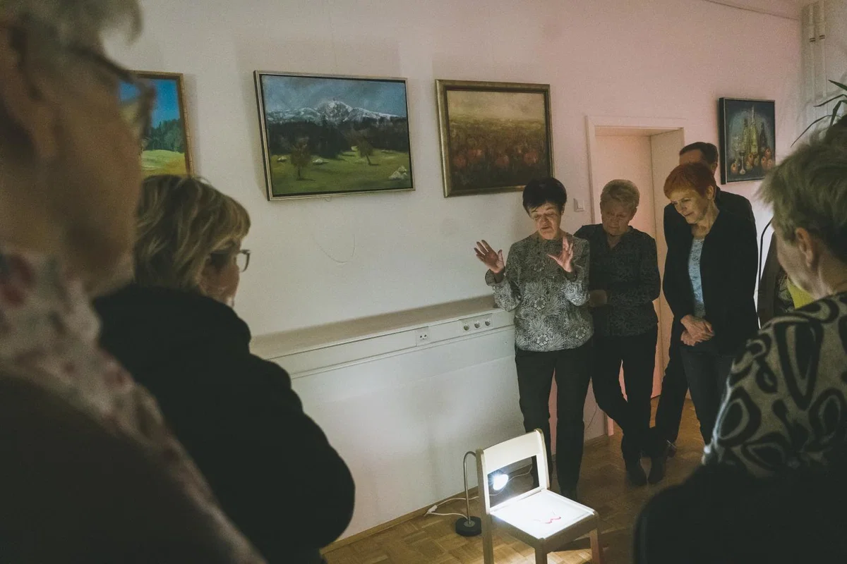 Osebno je posebno: (P)osebne zgodbe posameznic in njihovih predmetov (FOTO in VIDEO)