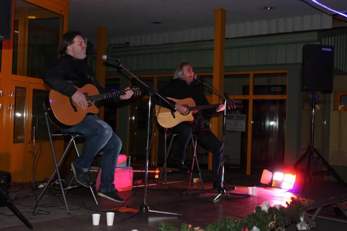"Praznični trg" v Dravogradu zaključili z zasedbo Danilo Kocjančič Friends, v torek pripravljajo "Nasvidenje 2019" (FOTO)