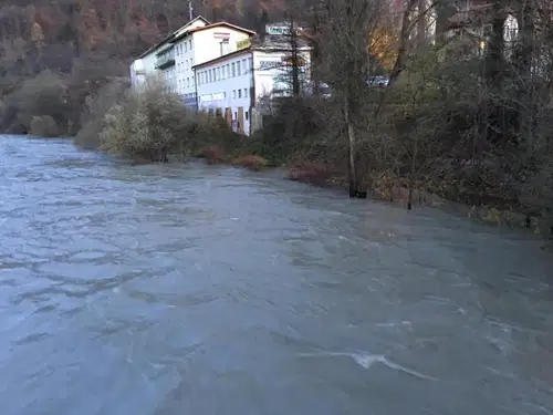 Reke bodo danes še naraščale, tudi Drava. Možna razlivanja