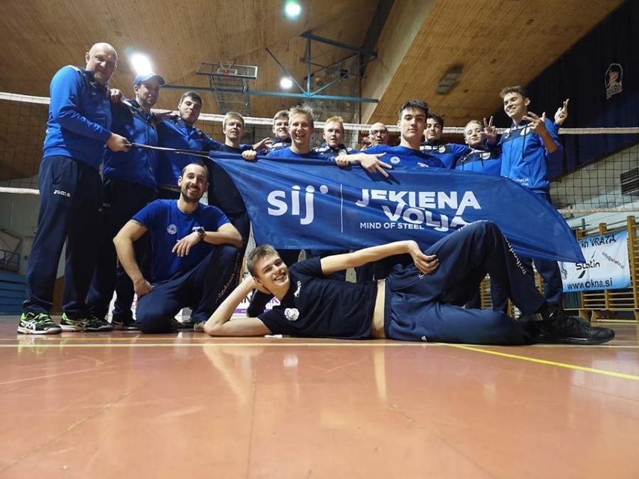 OK Fužinar napredoval v prvo ligo tudi v mali odbojki