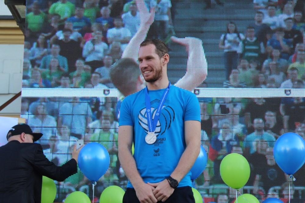 Tine Urnaut o novem koronavirusu: Kitajci so bili strogi, Italijani malce ležerni