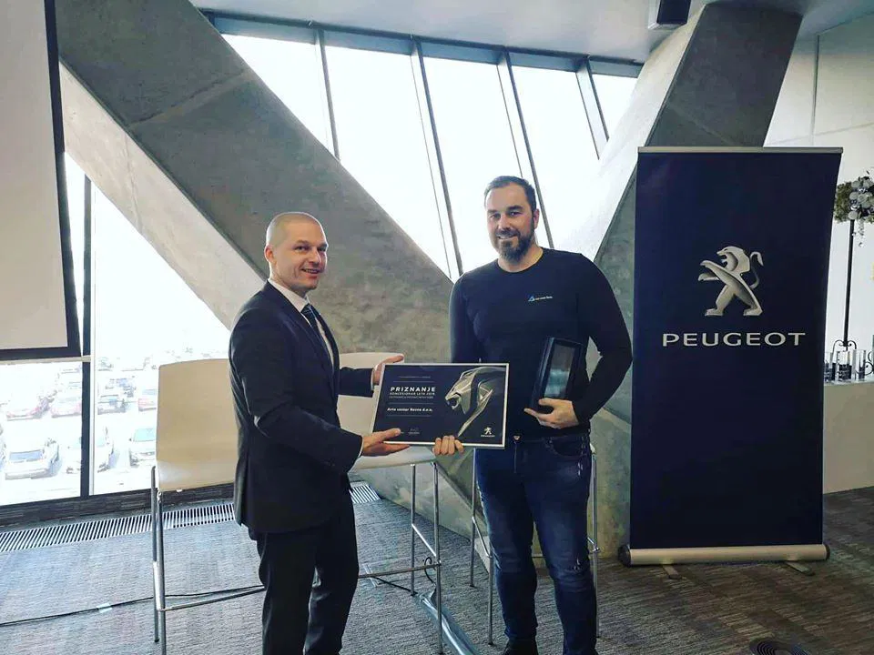 Avto center Ravne postal Peugeotov prodajalec leta 2019 (FOTO)