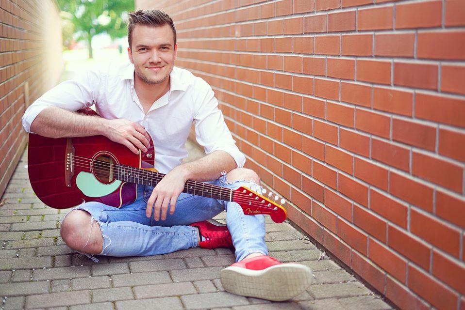 Za valentinovo pripeljite Basija kar domov. Kupite najnovejši parfum