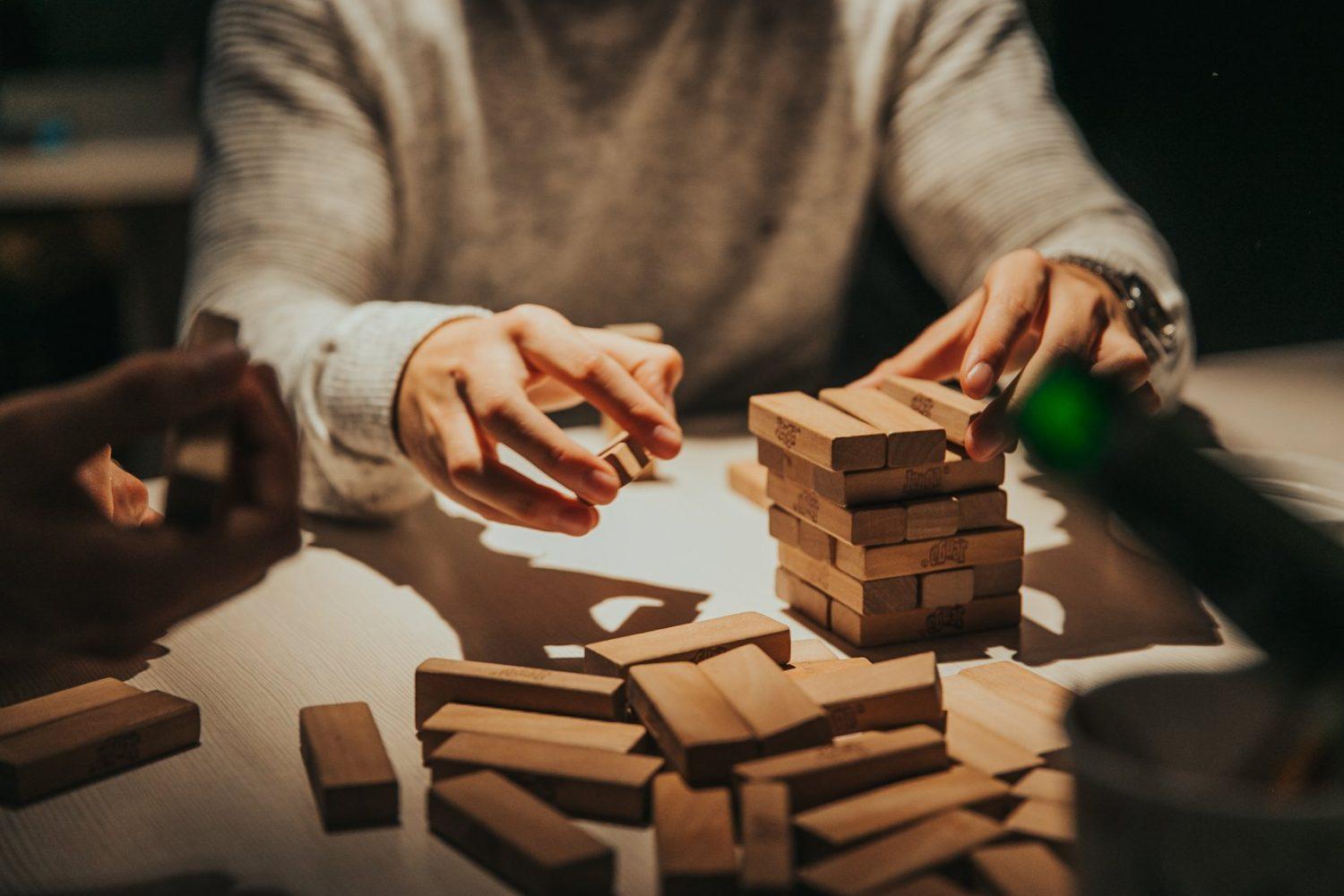 Naj se igre začnejo: večer družabnih iger v Kompleksu