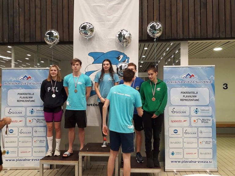 Prvi dan državnega prvenstva v plavanju dvojna absoltuna zmaga za Fužinar (VIDEO in FOTO)