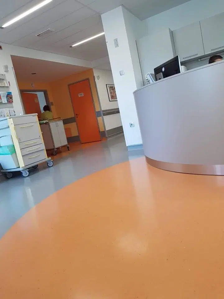 Pred glasovanjem o ukinitvi dopolnilnega zdravstvenega zavarovanja v vladi vse bolj napeto