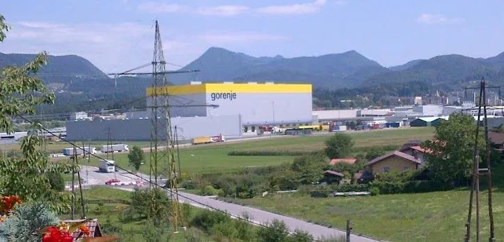 Hisense Gorenje, Adria Mobil in Elan zaganjajo proizvodnjo, Revoz bo še počakal