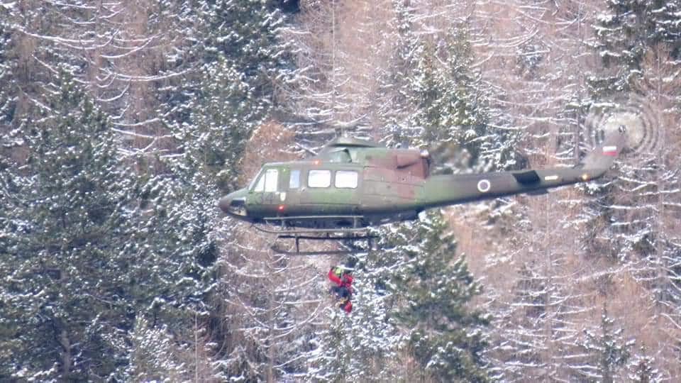 Poškodovanega planinca s helikopterjem prepeljali v SB Slovenj Gradec (VIDEO in FOTO)