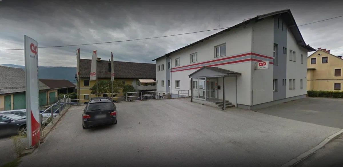 Na dražbi prodana poslovna stavba nekdanjega Gradbenega podjetja Radlje