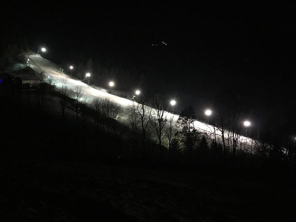 Tudi na smučišču Bukovnik v Dravogradu pričeli s smučarsko sezono (FOTO)