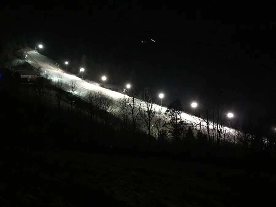 Tudi na smučišču Bukovnik v Dravogradu pričeli s smučarsko sezono (FOTO)