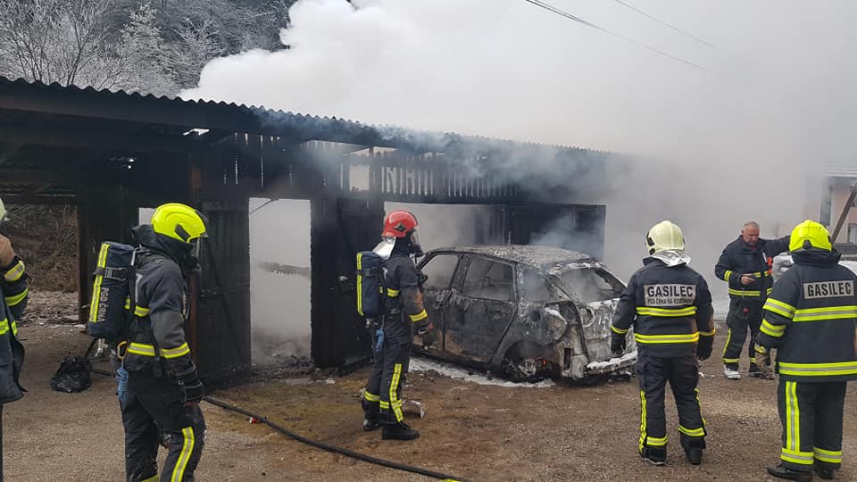 V Trbonjah iz gozda ukradli les, v Žerjavu policisti obravnavali požar