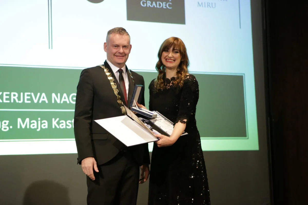 Bernekerjeva nagrajenka Maja Kastratovik: "Srečna sem, da živim v Slovenj Gradcu in tukaj ustvarjam." (FOTO)