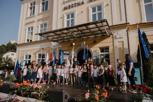 Ob dnevu državnosti na Ravnah pripravili osrednjo proslavo za Mežiško dolino (FOTO)