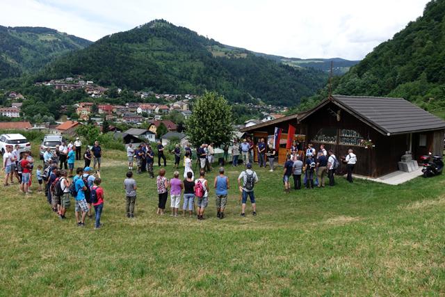 Fotoutrinki iz tradicionalnega pohoda po obrambni liniji Dravograda